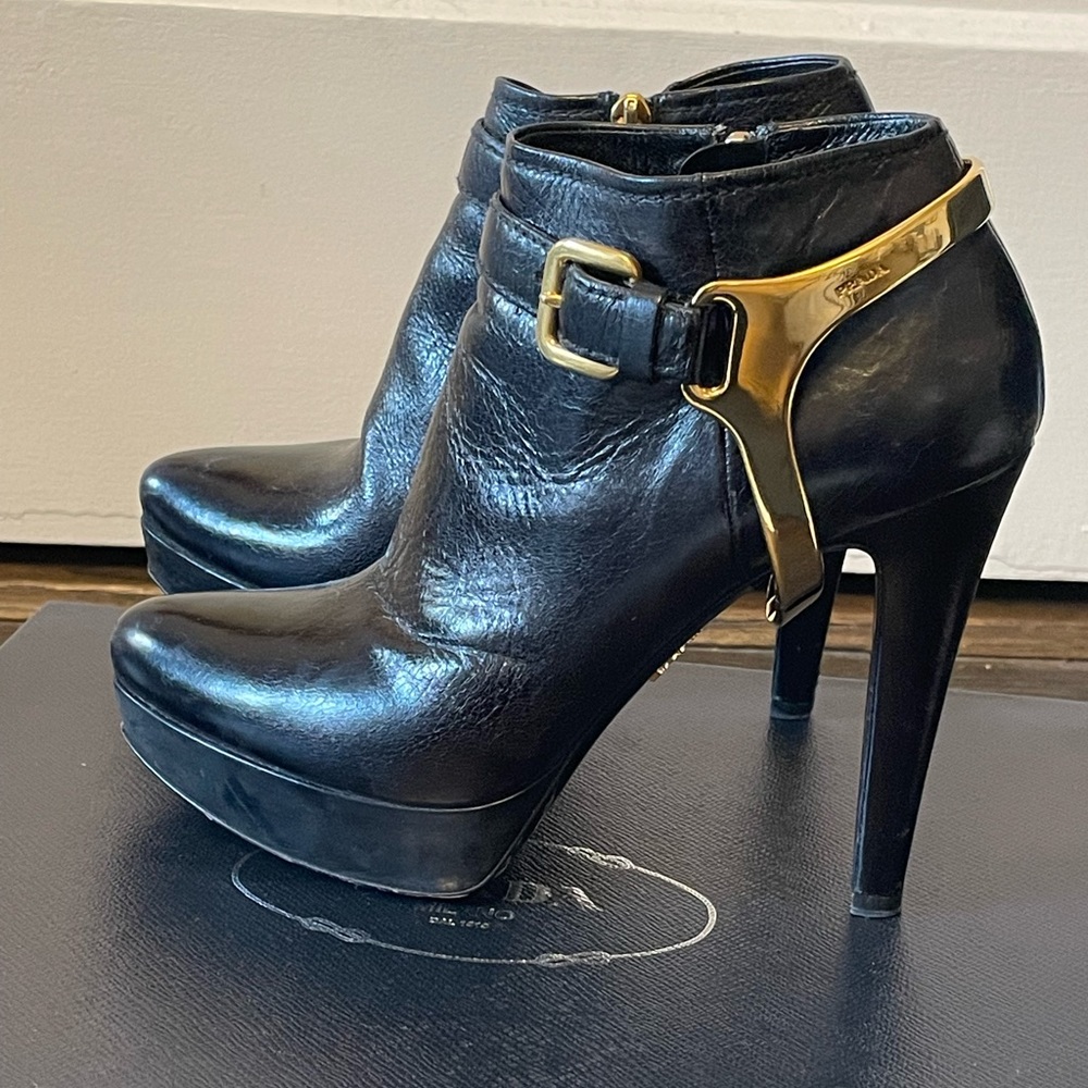 Prada black leather metal harness size 38.5